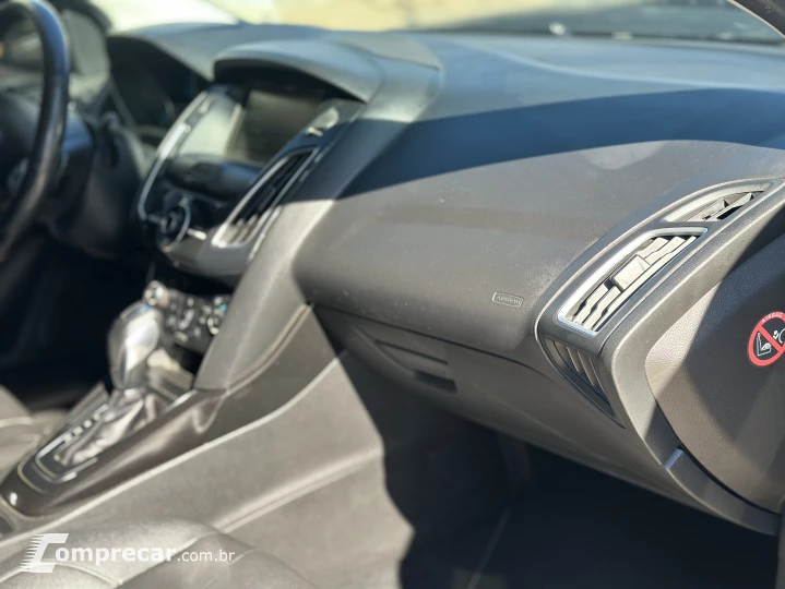 FOCUS 2.0 Titanium Hatch 16V