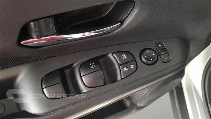 KICKS PLAY 1.6 16V FLEXSTART SENSE XTRONIC
