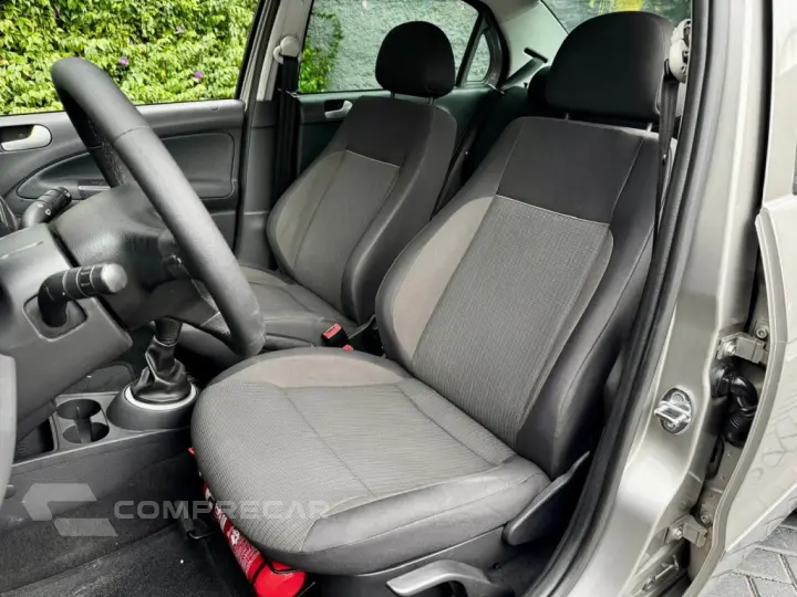 VOYAGE 1.0 MI 8V FLEX 4P MANUAL