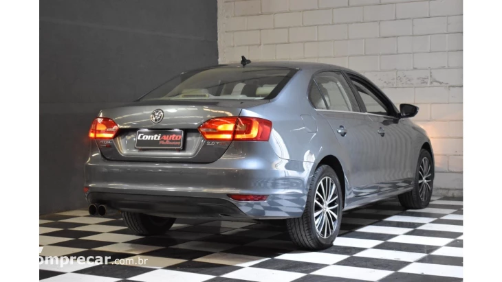 JETTA - 2.0 TSI HIGHLINE 211CV 4P TIPTRONIC