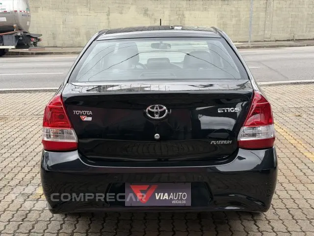 ETIOS SEDAN - 1.5 PLATINUM SEDAN 16V 4P AUTOMÁTICO