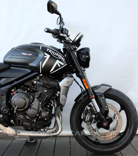 TRIUMPH TRIDENT 660