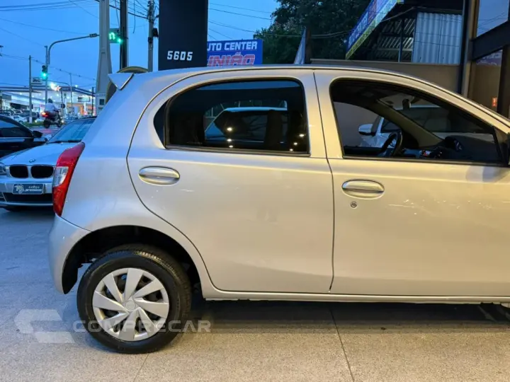 ETIOS 1.3 XS 16V FLEX 4P MANUAL