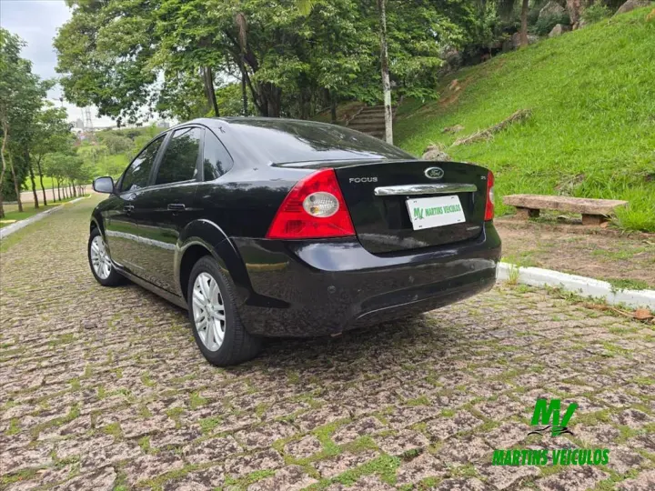 FOCUS 2.0 GHIA SEDAN 16V FLEX 4P AUTOMÁTICO