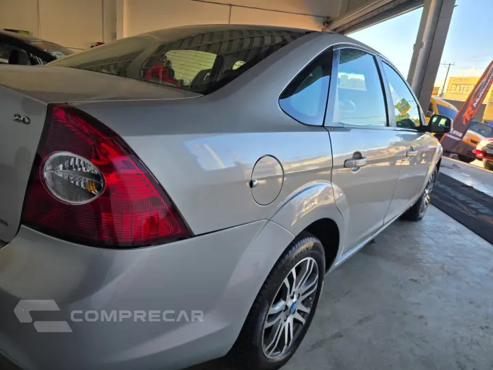 Focus Sedan 2.0 16V/2.0 16V Flex 4p Aut.