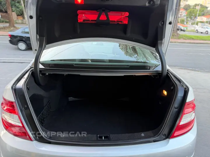 C 180 1.8 Cgi Classic 16V Turbo Gasolina 4P Automático