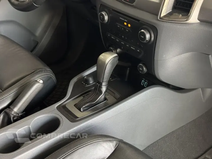 Ranger 3.2 20V CABINE DUPLA 4X4 LIMITED TURBO DIESEL AUTOMÁT