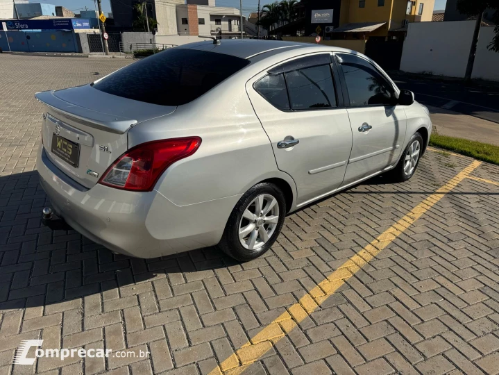 Versa SL 1.6 Flex Fuel