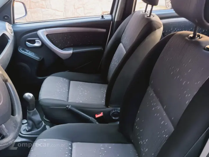 Logan 1.6 Expression 8V Flex 4P Manual