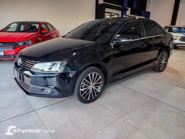 JETTA 2.0 TSI HIGHLINE 200CV GASOLINA 4P TIPTRONIC