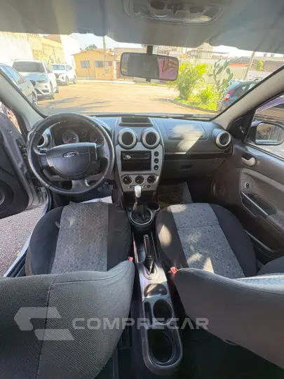 FIESTA 1.6 MPI Class Hatch 8V