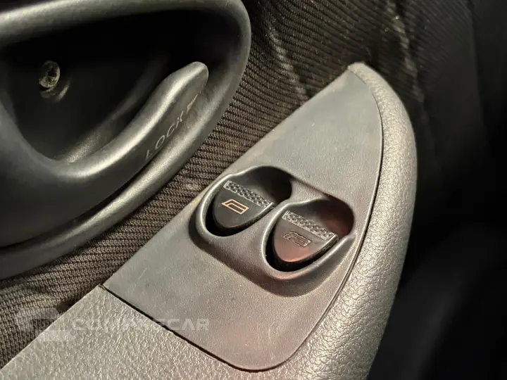 SIENA 1.0 MPI FIRE CELEBRATION 8V FLEX 4P MANUAL