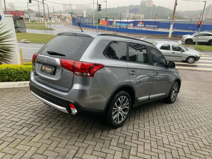 OUTLANDER 2.0 16V 160cv Aut.