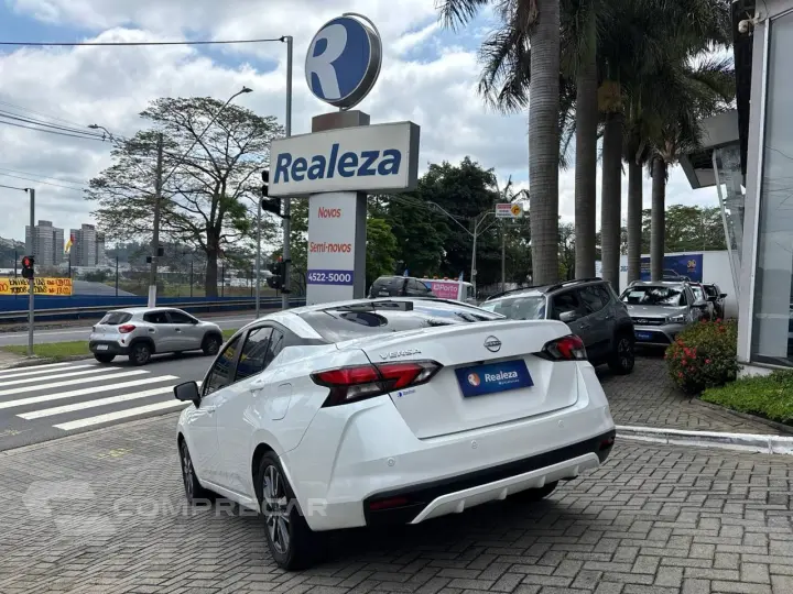 VERSA Advance 1.6 16V Flex Aut.