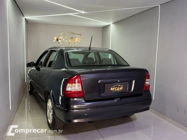 ASTRA SEDAN - 2.0 MPFI EXPRESSION SEDAN 8V 4P MANUAL