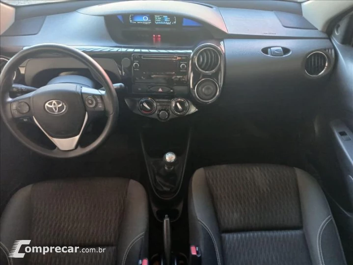 ETIOS 1.5 X Plus Sedan 16V