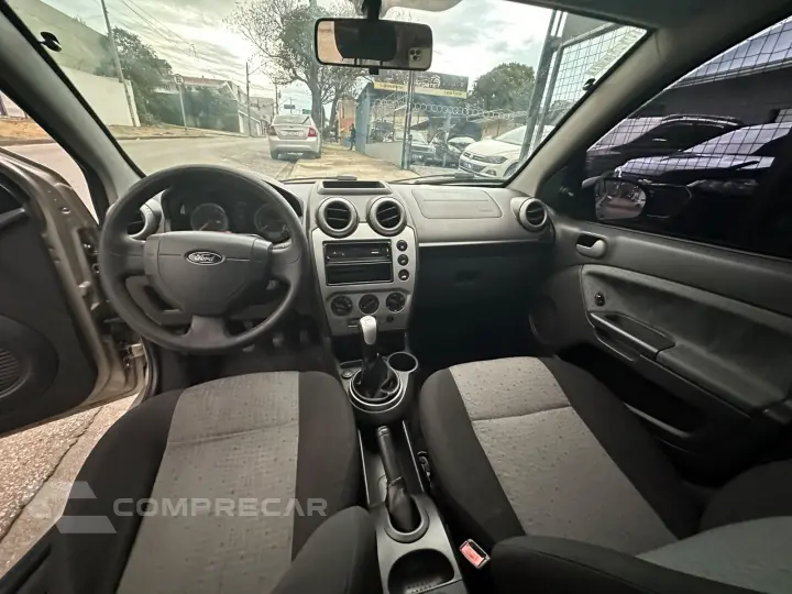 FIESTA 1.6 MPI Class Sedan 8V