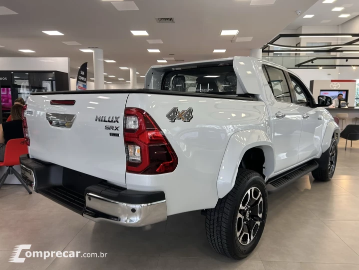 HILUX 2.8 D-4D TURBO CD SRX PLUS 4X4 AUTOMÁTICO