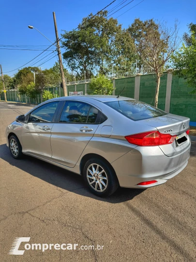 CITY 1.5 DX Sedan 16V