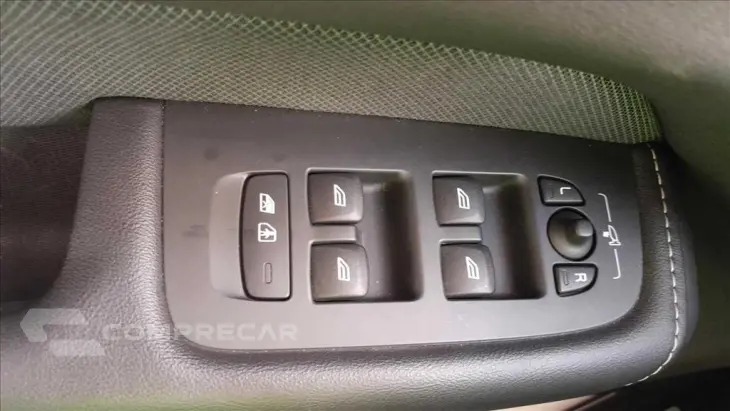 XC60 2.0 T8 RECHARGE R-DESIGN AWD GEARTRONIC