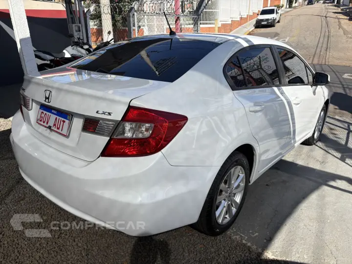 Civic 1.8 16V 4P FLEX LXS AUTOMÁTICO