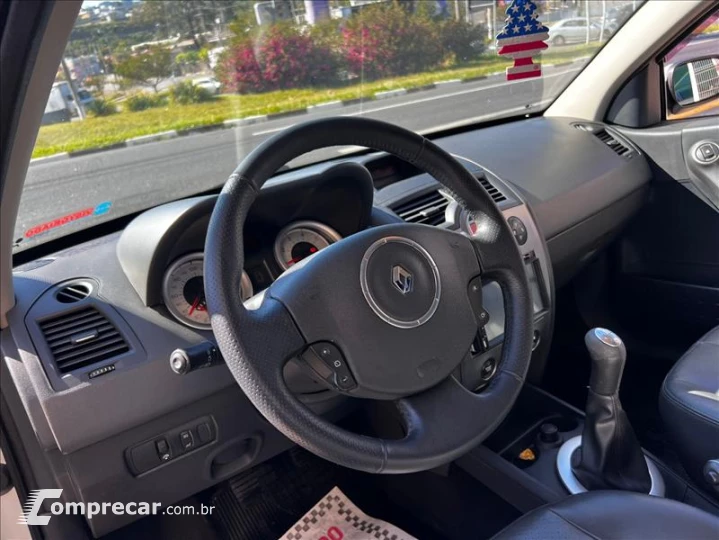 MÉGANE 1.6 Dynamique Grand Tour 16V