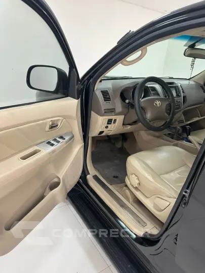 HILUX SW4 2.7 VVT-I SRV 7L 4X4