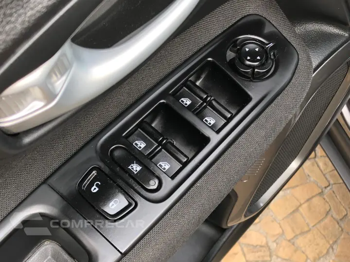 Renegade 1.3 T270 Turbo Flex Sport At6