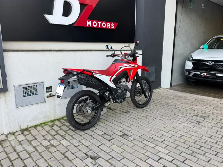 XR TORNADO 300L