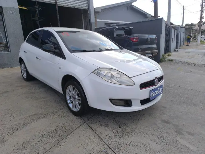 Bravo ESSENCE Dualogic 1.8 Flex 16V 5p