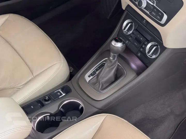 Q3 2.0 TFSI AMBIENTE QUATTRO 4P GASOLINA S TRONIC