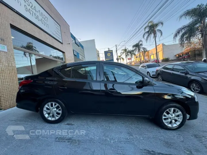 VERSA SV 1.6 16V FlexStart 4p Mec.