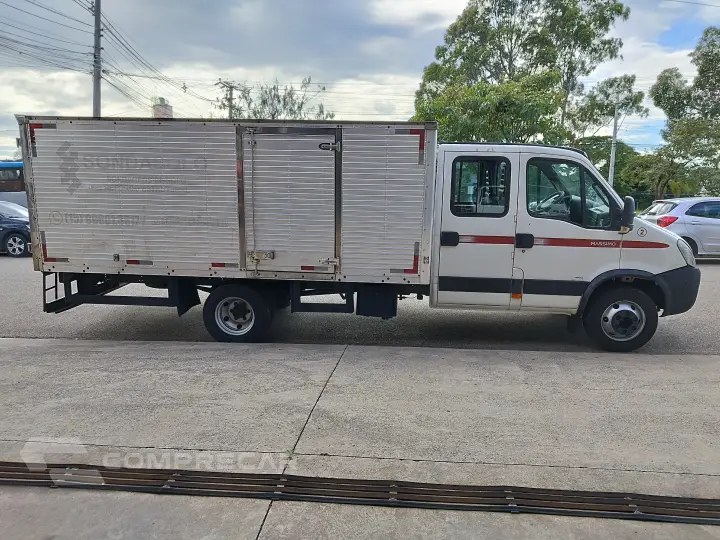 Daily 70c16 Massimo 7 Lugares + Baú