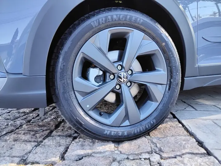 NIVUS 1.0 200 TSI TOTAL FLEX COMFORTLINE AUTOMÁTICO