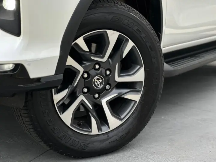 HILUX SW4 2.8 D-4D TURBO DIESEL DIAMOND 7L 4X4 AUTOMÁTICO