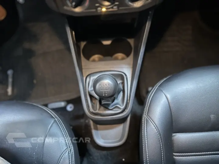 VOYAGE 1.0 12V MPI TOTALFLEX 4P MANUAL