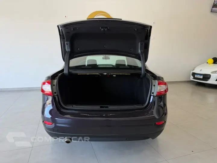 RENAULT FLUENCE Sedan Privilège 2.0 16V FLEX Aut