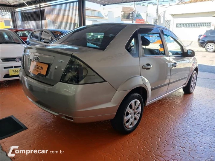 FIESTA 1.6 MPI Class Sedan 8V