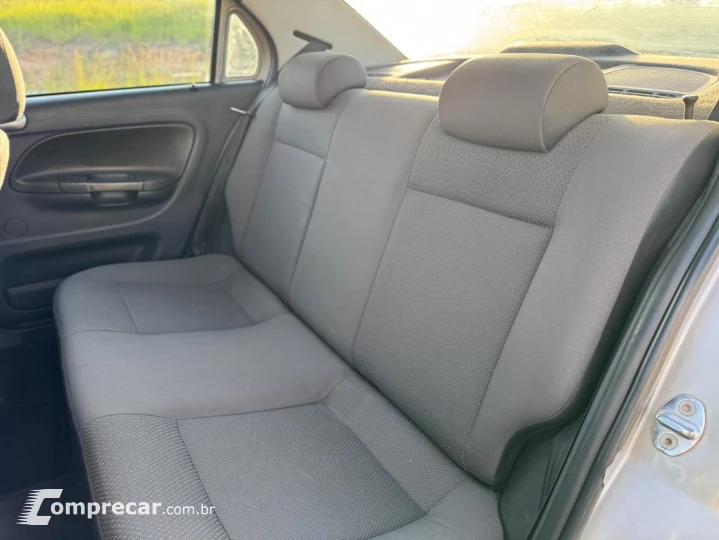 VOYAGE 1.0 MI 8V FLEX 4P MANUAL