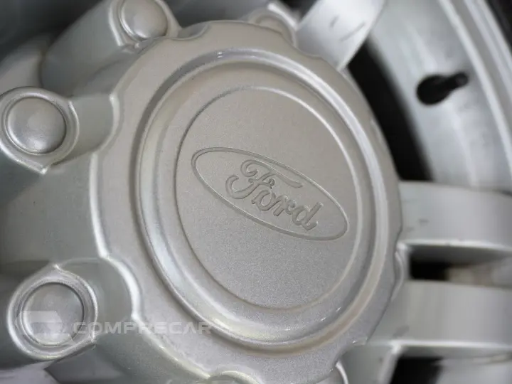F-250 3.9 XLT 4X2 CS DIESEL 2P MANUAL