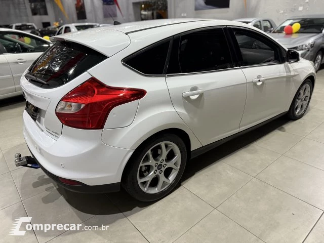 FOCUS HATCH - 2.0 TITANIUM 16V 4P POWERSHIFT