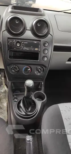 FIESTA 1.6 MPI Class Hatch 8V