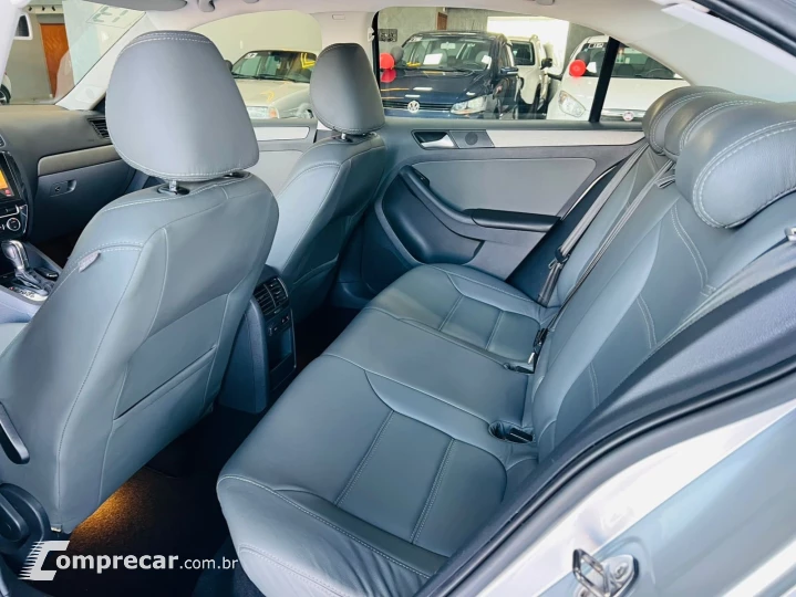 JETTA 2.0 COMFORTLINE 120CV FLEX 4P TIPTRONIC