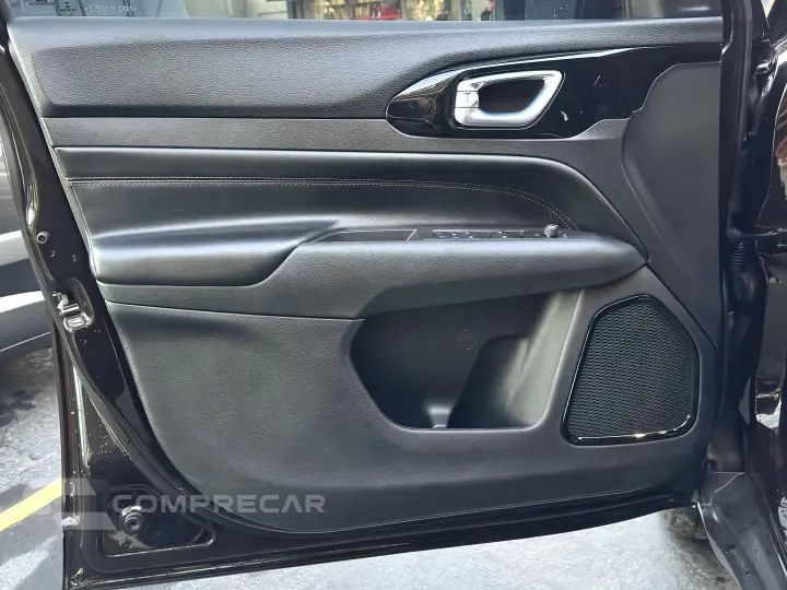 COMPASS 2.0 TD350 TURBO DIESEL LIMITED AT9