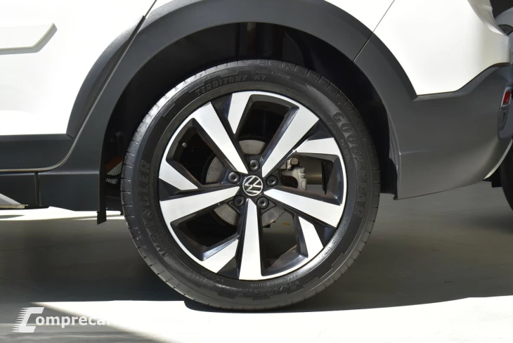 Nivus 1.0 4P FLEX 200 TSI HIGHLINE TURBO AUTOMÁTICO