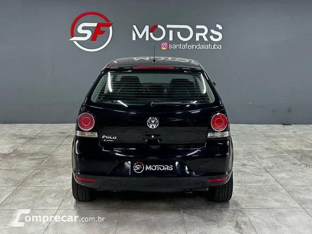 POLO - 1.6 MI 8V 4P MANUAL