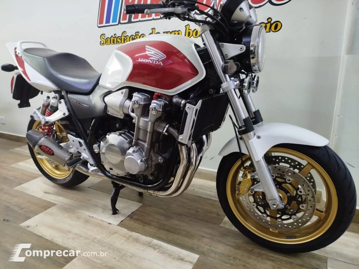 CB 1300