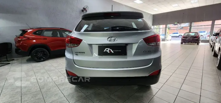 ix35 2.0 16V 170cv 2WD/4WD Aut.