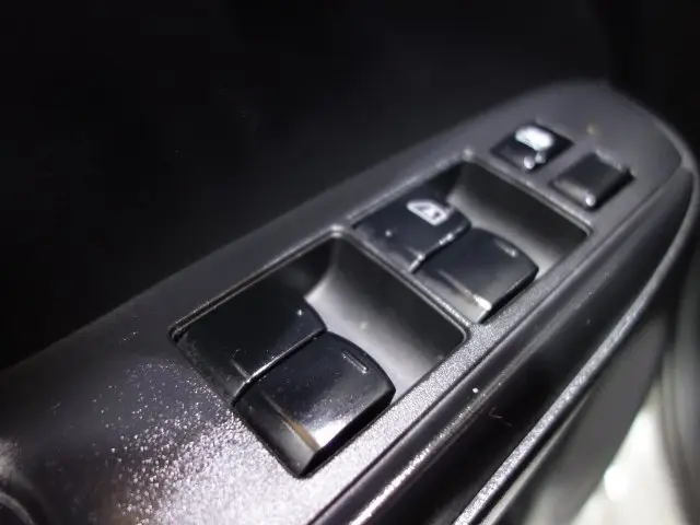 VERSA - 1.6 16V SL 4P MANUAL