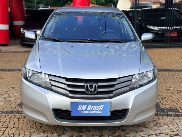 CITY 1.5 LX Sedan 16V